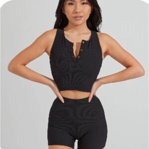 Buffbunny Henley Ribbed Crop Onyx